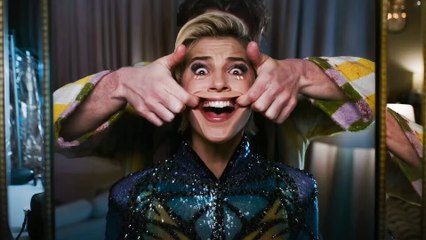 Smile 2 - Ganz schön viele Grinsebacken im offiziellen Trailer zum Horror-Sequel