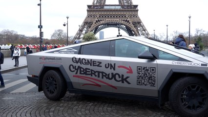 Le Cybertruck, la voiture futuriste de Musk roule pour la première fois à Paris