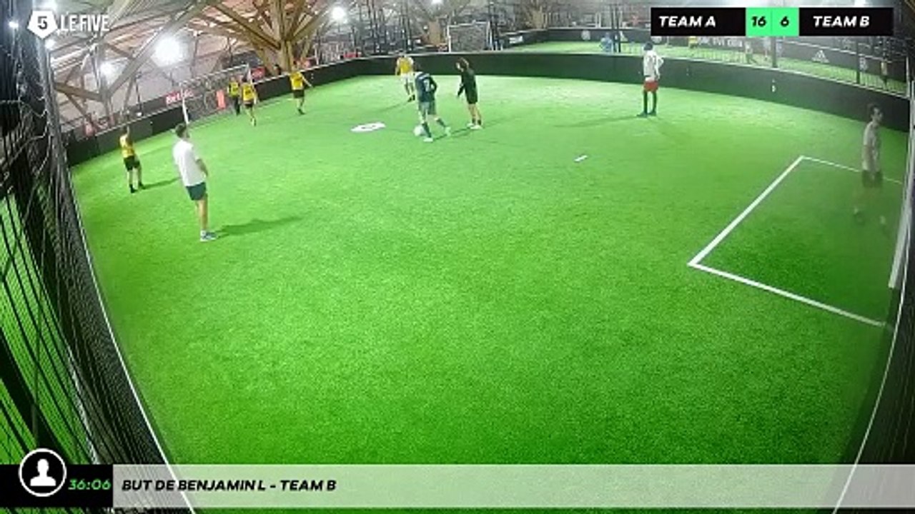 But de Benjamin L - Team B