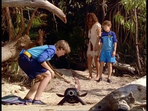 Océane (Ocean Girl) (1994) - Saison 3 - Épisode 3 - L'Homme Venu d'Ailleurs (Français VF)