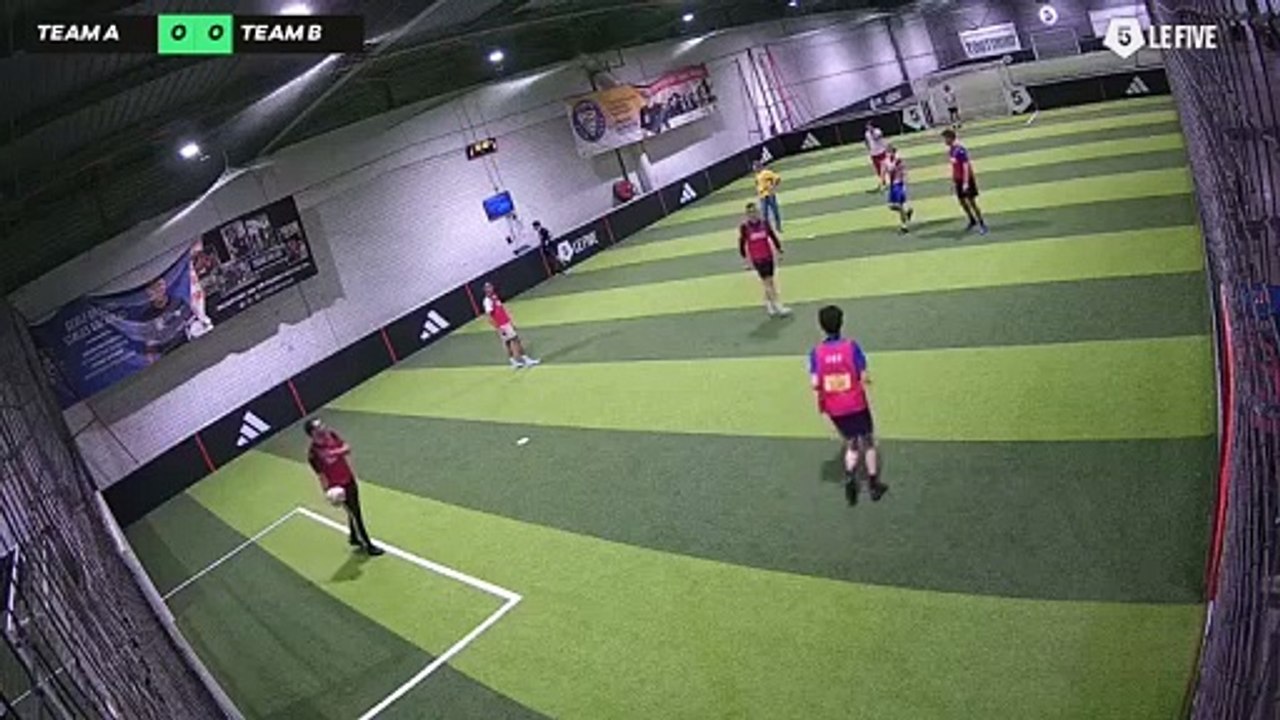 Carrieres sous Poissy 18/12 à 19:30 - Football Terrain 2 (LeFive Carrières-sous-Poissy)