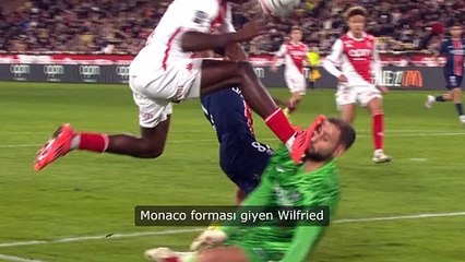 Monaco - PSG maçında skandal! Yürekleri ağza getiren faule kart bile çıkmadı!