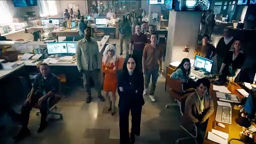 First teaser trailer for Superman (2025 Movie) featuring Nicholas Hoult and Isabela Merced