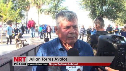 Los exobreros de AHMSA   rompieron piñatas de Ancira y Leija