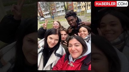 Okul ücretlerini ödemelerine rağmen vize alamadıkları için gidemiyorlar