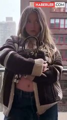 Sydney Sweeney'in hırkasının altına iç çamaşırı giymediği pozları