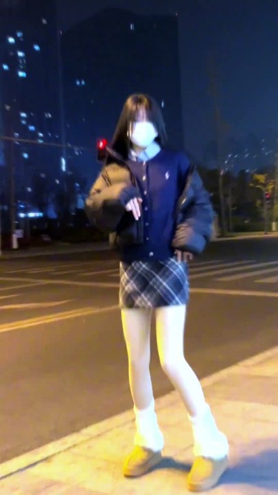 跟进潮流，科目五它来了 够嗨够简单#魔性舞蹈 #科目五 #跟着节奏嗨起来