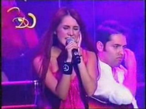 Anahi - Salvame (CONFESIONES EN CONCIERTO)