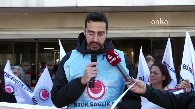 Ege Üniversitesi'nde sağlık emekçilerinden teşvik ödemesi protestosu: Bize reva görülen bu miktarı kabul etmiyoruz!