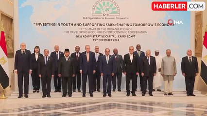 Cumhurbaşkanı Erdoğan, D-8 Teşkilatı 11. Zirve Toplantısı öncesi aile fotoğrafına katıldı