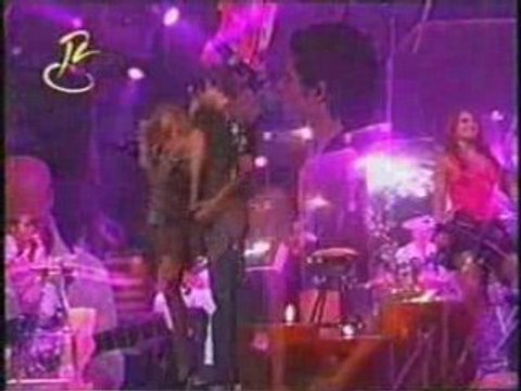 RBD - Nuestro amor (CONFESIONES EN CONCIERTO)