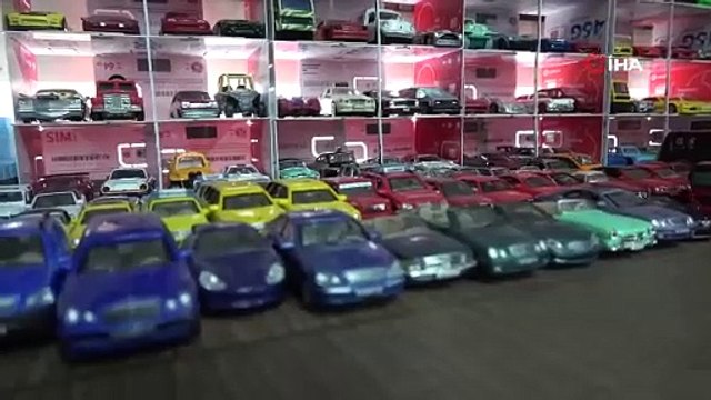 Sigara yerine minyatür araba: 33 yılda 13 bin arabalık koleksiyon