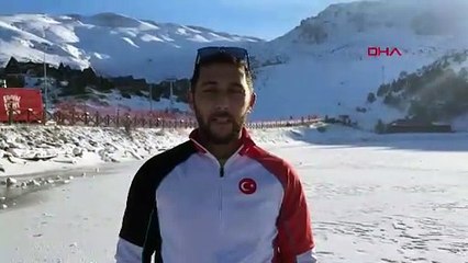 25 santimetrelik buz üzerinde paten keyfi