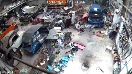 O ülkede 7.3 büyüklüğünde deprem oldu