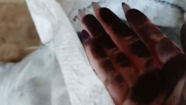 Unexpected Simba paw print prank leaves man speechless