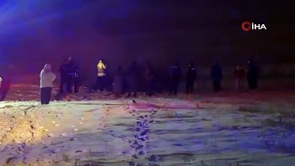 Yanan Tofaş otomobili ağlayarak izledi