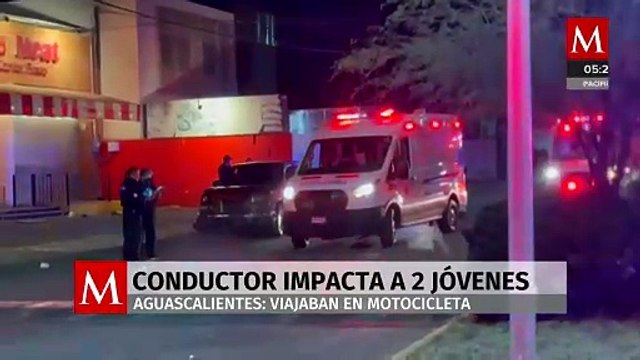 Captan momento en que conductor atropella a dos jóvenes en motocicleta en Aguascalientes