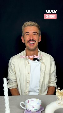 Tu gagnes combien pour de vrai ? 💋 Florian est coiffeur. Après avoir travaillé au Canada pendant 6 ans, il est revenu en France et a été coiffeur pour la télé, la fashion week et plus encore. Il a lancé son salon à Paris il y a un peu plus d'un an. 💅