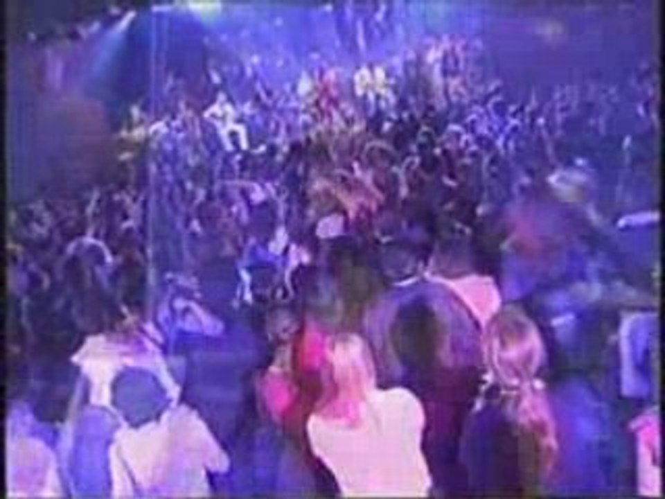 RBD - Solo quedate en silencio (CONFESIONES EN CONCIERTO)