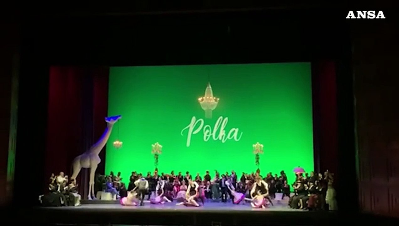 Successo per "Il pipistrello" al Lirico di Cagliari