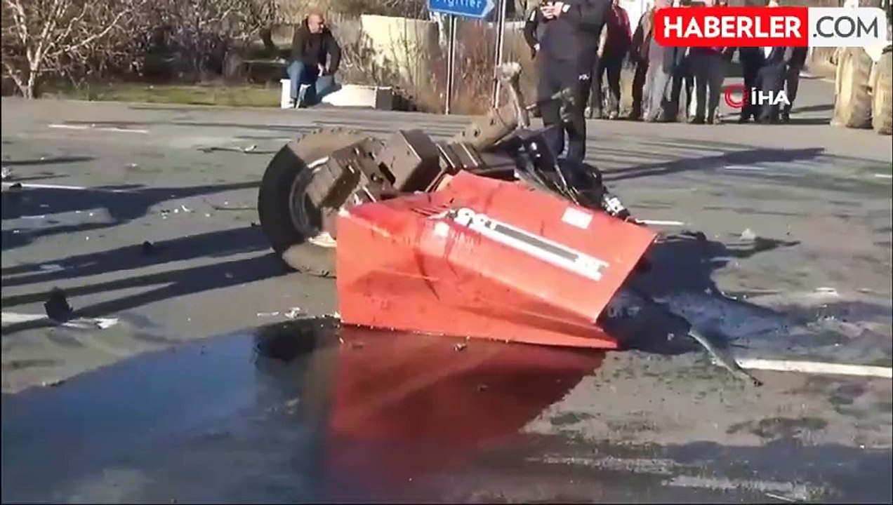 Çanakkale'de Traktör Kaza Yaptı: 2 Yaralı