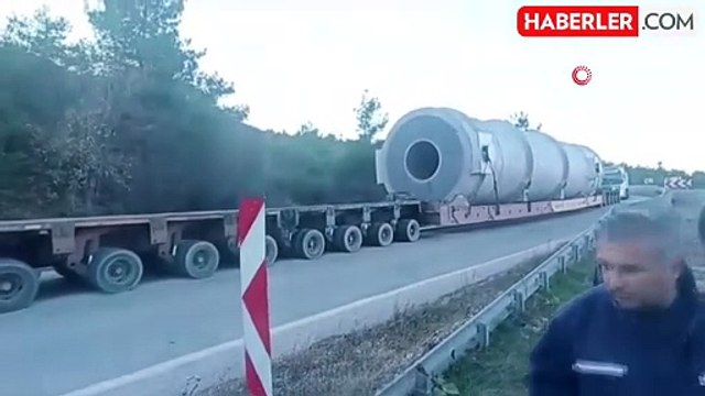 Tokat-Niksar Yolunda Tır Sıkıştı, Trafik 1 Saat Durd ?