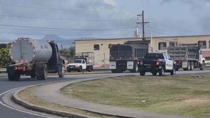 Dueños de equipo pesado realizan caravana en Penonomé