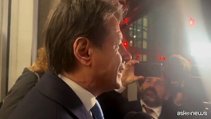 Conte: governo pensa a aumentare stipendi ministri noi ai cittadini