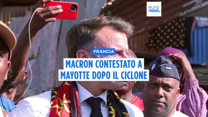 Mayotte, il presidente Macron contestato dagli abitanti dell'arcipelago