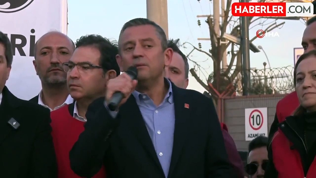CHP Genel Başkanı Özel, Kocaeli'de grev yapan işçileri ziyaret etti