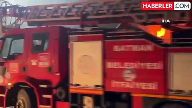 Batman'da Mobilya Fabrikasında Yangın Çıktı