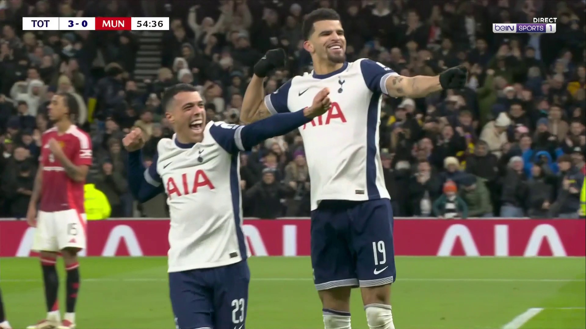 Carabao Cup : Festival de Solanke, Tottenham ridiculise Manchester United 3-0 !