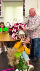 🎒♾️ Infinite Bag Prank! #123go