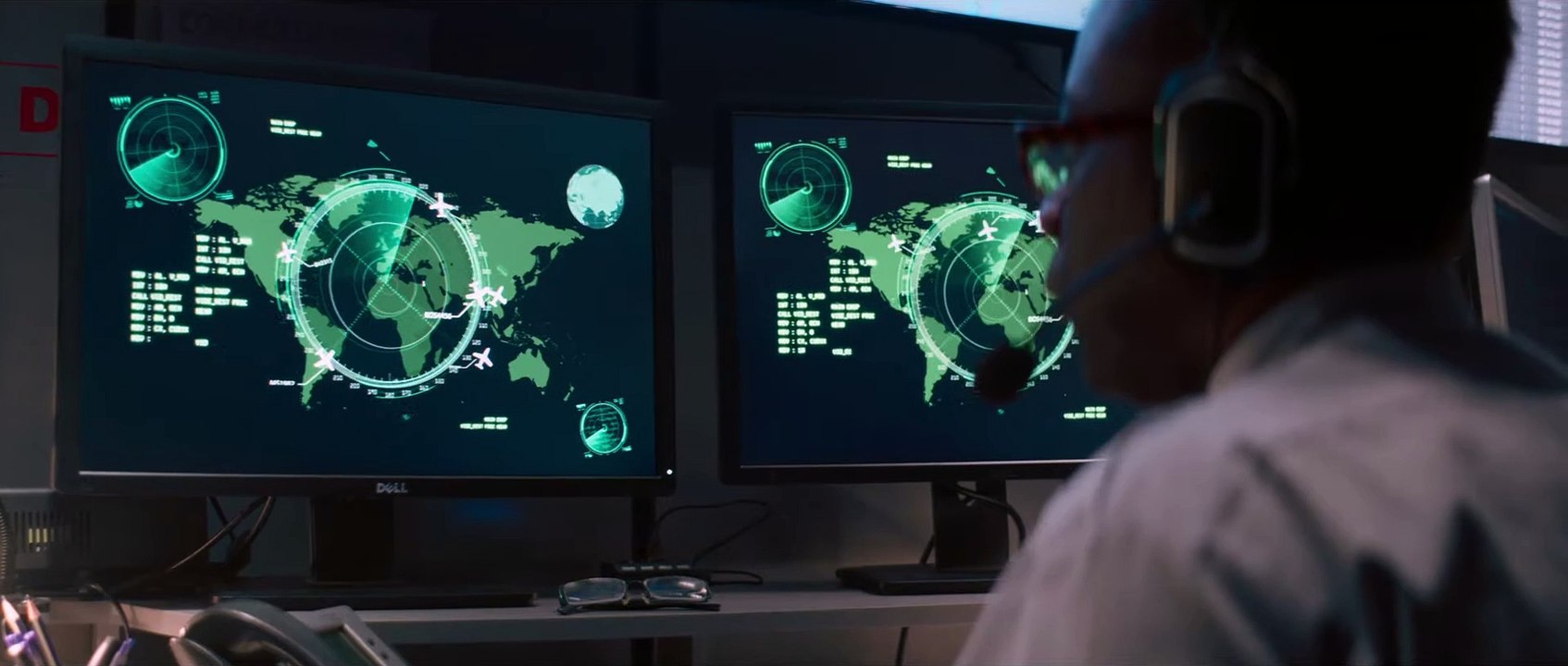 Air Force One Down: Die Agentin des Präsidenten | movie | 2024 | Official Trailer