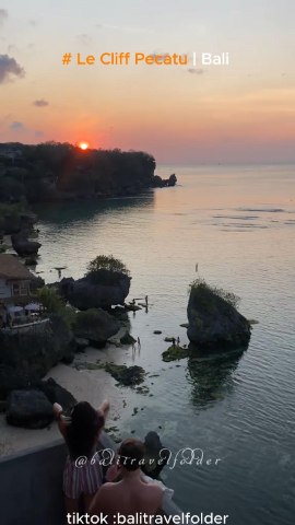 Le Cliff Pecatu Pantai yang Punya Akses Tangga Ikonik yang Jadi Spot Foto Instagramable