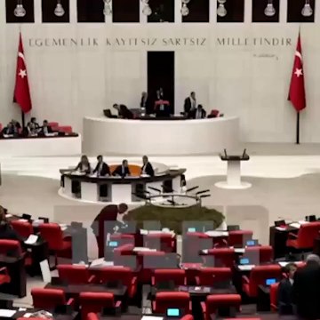 DEM'li Sırrı Süreyya Önder'den TBMM'ye damgasını vuran sözler