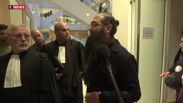 Le militant pro-palestinien Elias d’Imzalène condamné à 5 mois de prison avec sursis pour avoir appelé à «mener l’intifada»