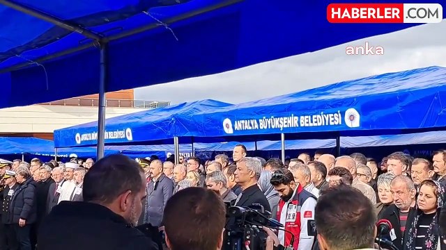 Ambulans Helikopter Kazasında Hayatını Kaybedenler İçin Anma Töreni Düzenlendi