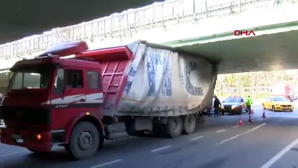 İstanbul'un sabıkalı alt geçidinde yine kaza