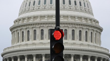 USA vor dem Shutdown: Konflikt zwischen Trump und Musk droht Regierung lahmzulegen 🎄