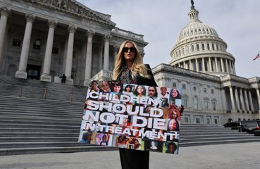 Paris Hilton cogita seguir carreira política após aprovação de lei contra abuso infantil