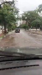 ¡Saca tu paraguas! Llueve copiosamente en Cochabamba y Santa Cruz