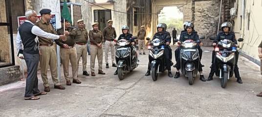 पुलिस की कालिका पेट्रोलिंग यूनिट बेटियों पर बुरी नजर गड़ाने वालों को सिखाएगी सबक