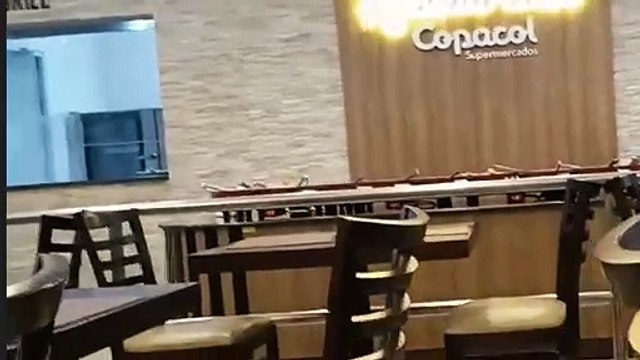 Imagens feitas por consumidor mostram rato circulando em buffet da Copacol