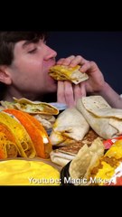 Follow for more ASMR videos🌮🍟 Credits: @themagicmikey #mukbang #asmr #fastfood #asmreating