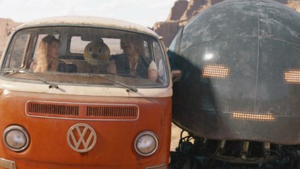 The Electric State: Netflix enthüllt neuen Trailer zum 320 Millionen Dollar teuren Sci-Fi-Film