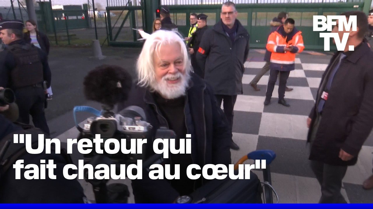 Le Militant Cologiste Paul Watson Accueilli Par Des Sympathisants L