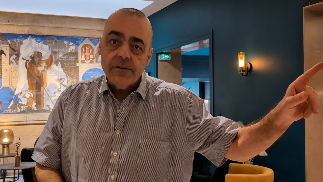 « Furies, tricoteuses » : l'avocat du procès Mazan qui a insulté la foule s'explique