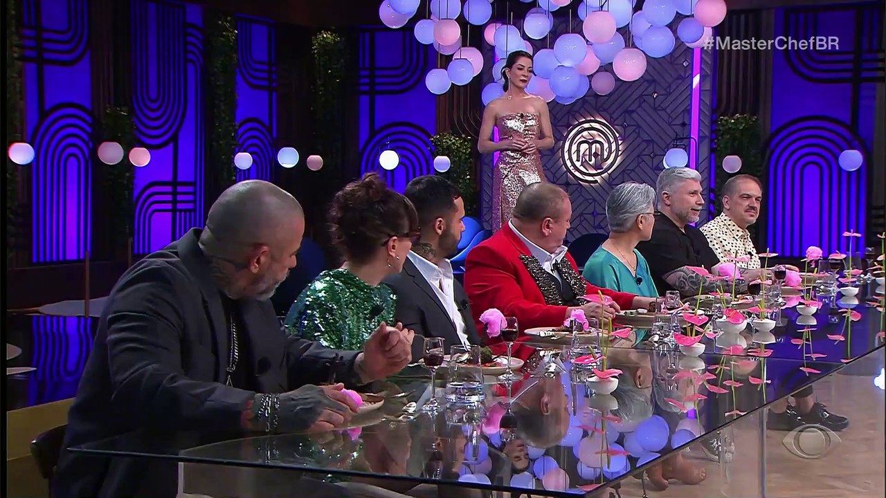 Cesar encanta jurados com 3ª sobremesa da final e ingredientes "fora da caixa"