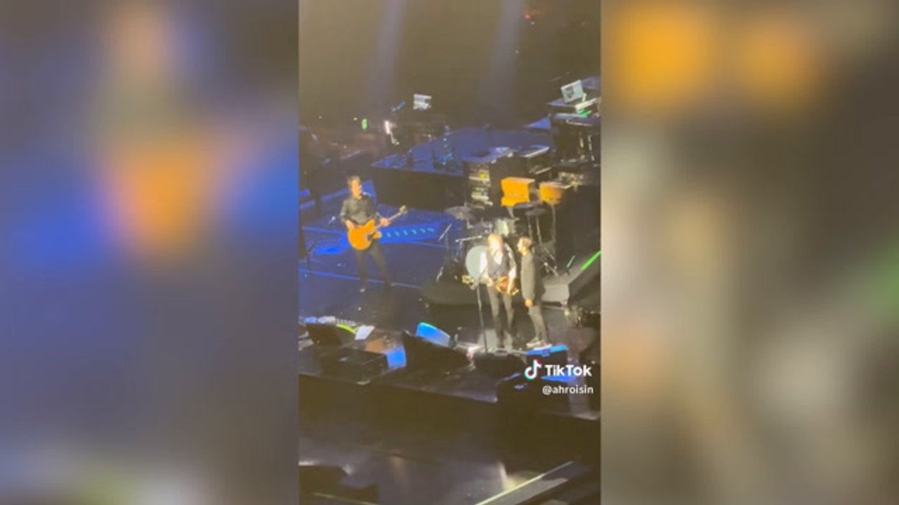 Paul McCartney and Ringo Starr reunite at star-studded London concert